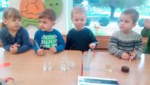ilustracja do wpisu 
Uczymy się rozpoznawać smaki i wąchać chemicznie 22 listopada 2018 r